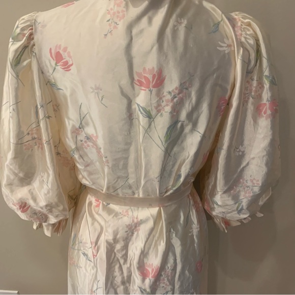 Vintage JC Penney Misses Robe Satin Floral Puff Sleeve Ruffle Trim Robe - Picture 13 of 16